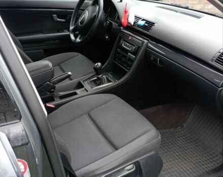 Серый Ауди А4, объемом двигателя 2 л и пробегом 250 тыс. км за 4500 $, фото 5 на Automoto.ua