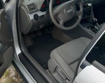 Сірий Ауді А4, об'ємом двигуна 2 л та пробігом 257 тис. км за 6000 $, фото 12 на Automoto.ua