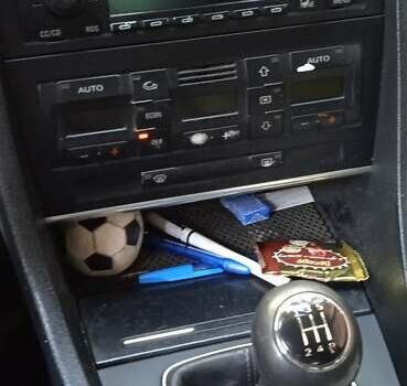 Серый Ауди А4, объемом двигателя 2 л и пробегом 337 тыс. км за 5300 $, фото 2 на Automoto.ua