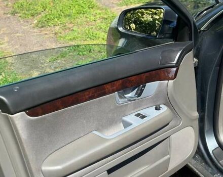 Ауді А4 2002 у Житомирі на Automoto.ua Сірий Ауді А4, об'ємом двигуна 1.6 л та пробігом 259 тис. км за 5600 $, фото 15 на Automoto.ua