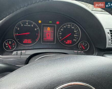 Сірий Ауді А4, об'ємом двигуна 1.6 л та пробігом 259 тис. км за 4500 $, фото 36 на Automoto.ua