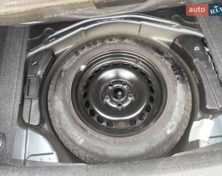 Ауді А4 2002 у Житомирі на Automoto.ua Сірий Ауді А4, об'ємом двигуна 1.6 л та пробігом 259 тис. км за 5600 $, фото 4 на Automoto.ua