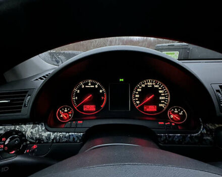 Сірий Ауді А4, об'ємом двигуна 1.6 л та пробігом 259 тис. км за 4600 $, фото 9 на Automoto.ua