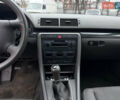 Сірий Ауді А4, об'ємом двигуна 1.6 л та пробігом 206 тис. км за 4450 $, фото 14 на Automoto.ua