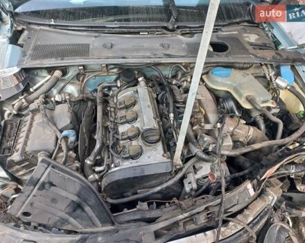Сірий Ауді А4, об'ємом двигуна 1.8 л та пробігом 440 тис. км за 2000 $, фото 11 на Automoto.ua