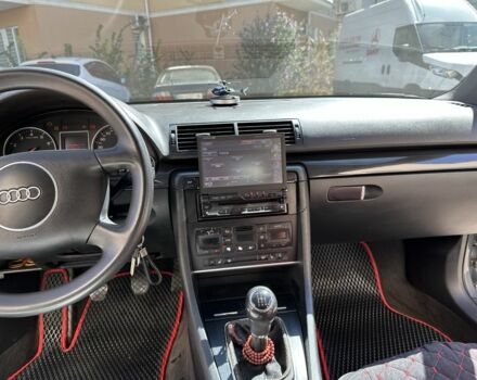 Серый Ауди А4, объемом двигателя 2 л и пробегом 158 тыс. км за 5000 $, фото 3 на Automoto.ua