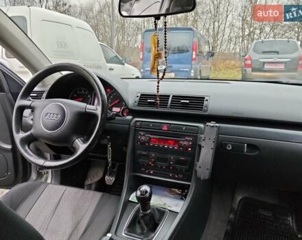 Сірий Ауді А4, об'ємом двигуна 1.98 л та пробігом 296 тис. км за 5100 $, фото 11 на Automoto.ua