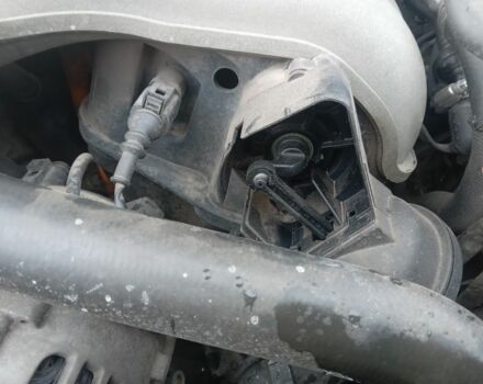 Серый Ауди А4, объемом двигателя 2 л и пробегом 288 тыс. км за 3800 $, фото 12 на Automoto.ua