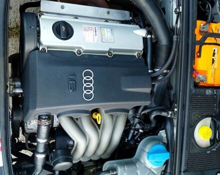 Серый Ауди А4, объемом двигателя 1.6 л и пробегом 0 тыс. км за 4800 $, фото 5 на Automoto.ua