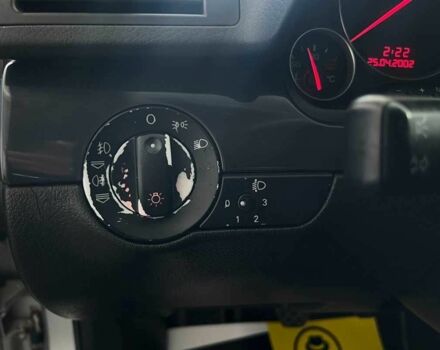 Сірий Ауді А4, об'ємом двигуна 1.6 л та пробігом 249 тис. км за 4500 $, фото 21 на Automoto.ua