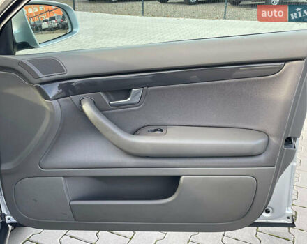 Сірий Ауді А4, об'ємом двигуна 1.6 л та пробігом 207 тис. км за 5999 $, фото 23 на Automoto.ua