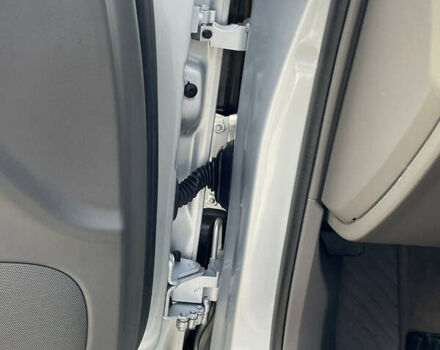 Серый Ауди А4, объемом двигателя 1.6 л и пробегом 207 тыс. км за 5999 $, фото 145 на Automoto.ua