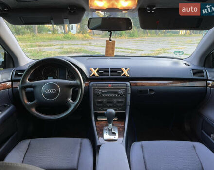Серый Ауди А4, объемом двигателя 2 л и пробегом 247 тыс. км за 5800 $, фото 9 на Automoto.ua