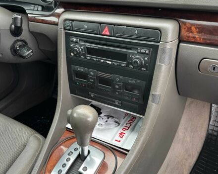 Сірий Ауді А4, об'ємом двигуна 2 л та пробігом 220 тис. км за 5350 $, фото 7 на Automoto.ua