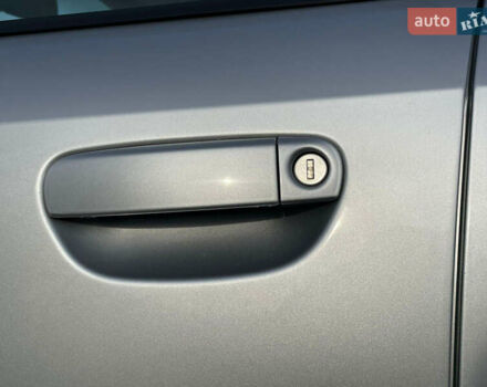 Сірий Ауді А4, об'ємом двигуна 1.6 л та пробігом 207 тис. км за 5999 $, фото 79 на Automoto.ua