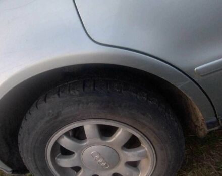 Ауді А4 2003 у Любешів на Automoto.ua Сірий Ауді А4, об'ємом двигуна 2.5 л та пробігом 350 тис. км за 1073 $, фото 9 на Automoto.ua