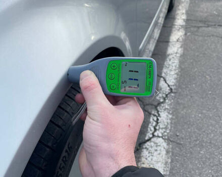 Сірий Ауді А4, об'ємом двигуна 1.6 л та пробігом 207 тис. км за 5999 $, фото 5 на Automoto.ua