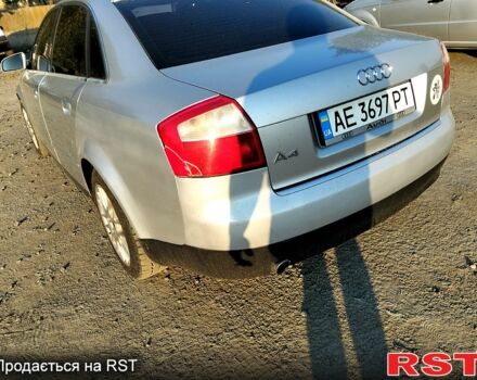 Сірий Ауді А4, об'ємом двигуна 2 л та пробігом 320 тис. км за 5200 $, фото 4 на Automoto.ua