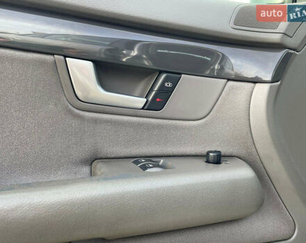 Сірий Ауді А4, об'ємом двигуна 1.6 л та пробігом 207 тис. км за 5999 $, фото 105 на Automoto.ua