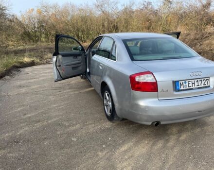 Сірий Ауді А4, об'ємом двигуна 2 л та пробігом 236 тис. км за 1418 $, фото 3 на Automoto.ua