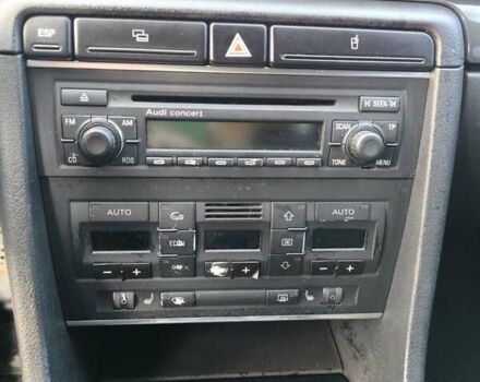 Сірий Ауді А4, об'ємом двигуна 2 л та пробігом 251 тис. км за 4800 $, фото 10 на Automoto.ua