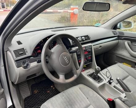 Сірий Ауді А4, об'ємом двигуна 2 л та пробігом 236 тис. км за 1418 $, фото 5 на Automoto.ua