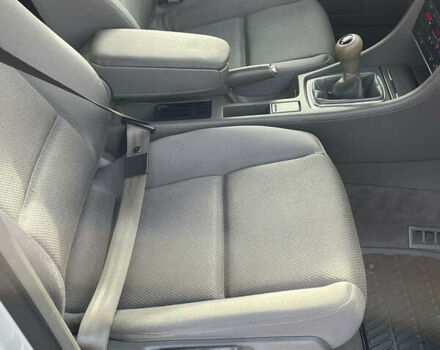 Сірий Ауді А4, об'ємом двигуна 1.6 л та пробігом 207 тис. км за 5999 $, фото 97 на Automoto.ua