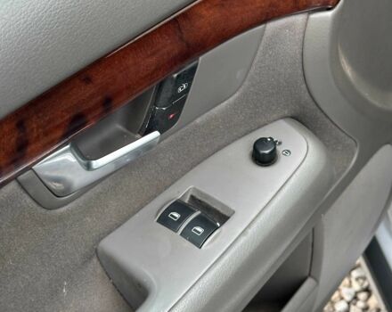 Сірий Ауді А4, об'ємом двигуна 2 л та пробігом 220 тис. км за 5350 $, фото 9 на Automoto.ua