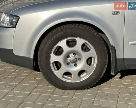 Сірий Ауді А4, об'ємом двигуна 1.8 л та пробігом 198 тис. км за 6790 $, фото 10 на Automoto.ua