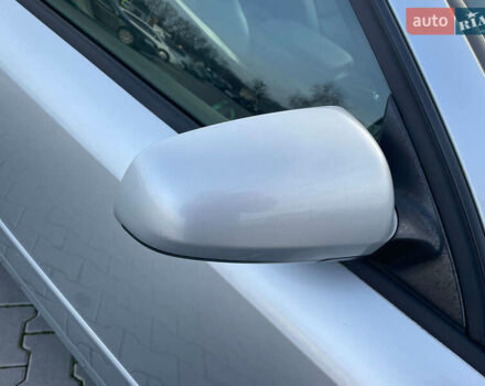 Сірий Ауді А4, об'ємом двигуна 1.6 л та пробігом 207 тис. км за 5999 $, фото 57 на Automoto.ua