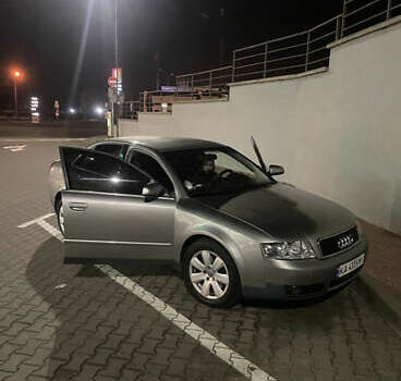 Сірий Ауді А4, об'ємом двигуна 1.8 л та пробігом 380 тис. км за 5700 $, фото 4 на Automoto.ua