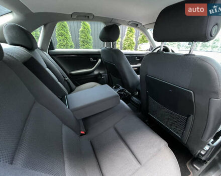 Серый Ауди А4, объемом двигателя 2 л и пробегом 270 тыс. км за 5950 $, фото 24 на Automoto.ua