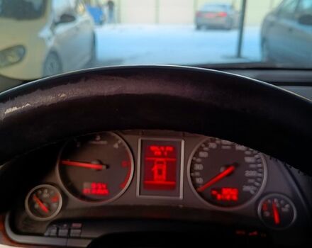 Серый Ауди А4, объемом двигателя 1.9 л и пробегом 320 тыс. км за 6800 $, фото 5 на Automoto.ua