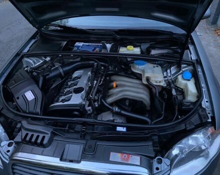 Ауді А4 2004 у Дніпро (Дніпропетровську) на Automoto.ua Сірий Ауді А4, об'ємом двигуна 2 л та пробігом 160 тис. км за 7000 $, фото 23 на Automoto.ua
