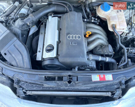 Сірий Ауді А4, об'ємом двигуна 1.6 л та пробігом 360 тис. км за 4399 $, фото 14 на Automoto.ua