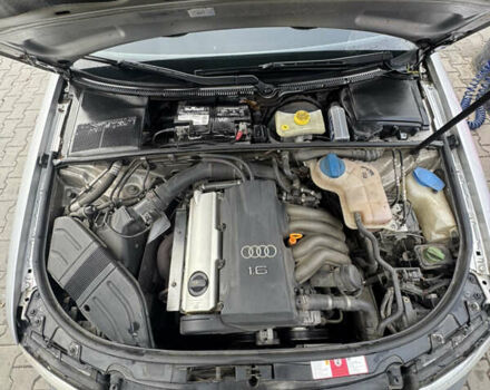 Серый Ауди А4, объемом двигателя 1.6 л и пробегом 350 тыс. км за 4750 $, фото 12 на Automoto.ua