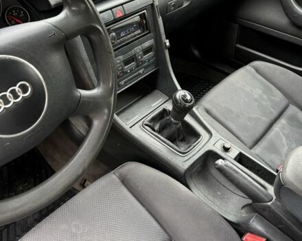 Сірий Ауді А4, об'ємом двигуна 1.9 л та пробігом 360 тис. км за 2600 $, фото 8 на Automoto.ua