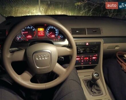 Серый Ауди А4, объемом двигателя 1.6 л и пробегом 180 тыс. км за 5500 $, фото 4 на Automoto.ua
