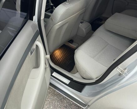 Серый Ауди А4, объемом двигателя 2 л и пробегом 200 тыс. км за 5400 $, фото 9 на Automoto.ua