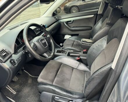 Серый Ауди А4, объемом двигателя 2 л и пробегом 300 тыс. км за 6500 $, фото 2 на Automoto.ua