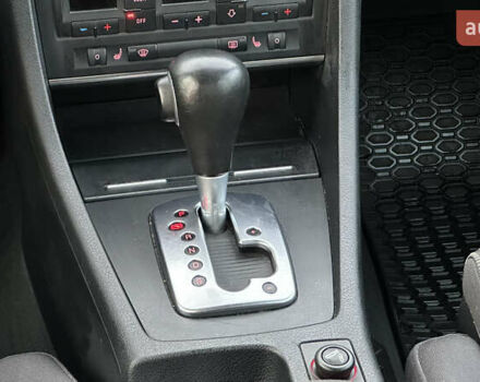 Сірий Ауді А4, об'ємом двигуна 1.8 л та пробігом 257 тис. км за 6799 $, фото 59 на Automoto.ua