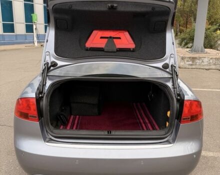 Сірий Ауді А4, об'ємом двигуна 2 л та пробігом 209 тис. км за 6100 $, фото 5 на Automoto.ua