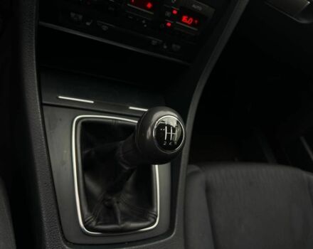 Ауди А4 2005 в Кривом Роге на Automoto.ua Серый Ауди А4, объемом двигателя 2 л и пробегом 209 тыс. км за 6400 $, фото 16 на Automoto.ua