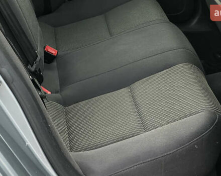 Сірий Ауді А4, об'ємом двигуна 1.8 л та пробігом 257 тис. км за 6799 $, фото 74 на Automoto.ua