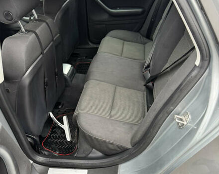 Серый Ауди А4, объемом двигателя 2 л и пробегом 231 тыс. км за 6200 $, фото 7 на Automoto.ua