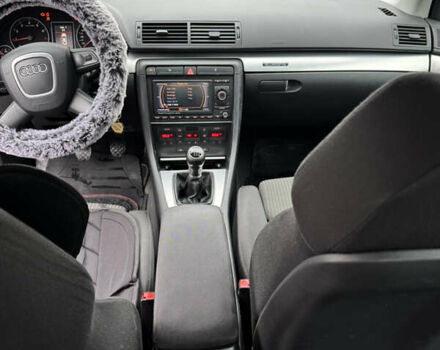 Серый Ауди А4, объемом двигателя 2 л и пробегом 231 тыс. км за 6200 $, фото 9 на Automoto.ua