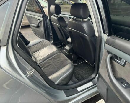 Серый Ауди А4, объемом двигателя 2 л и пробегом 300 тыс. км за 6500 $, фото 3 на Automoto.ua