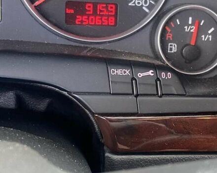 Ауді А4 2005 у Малине на Automoto.ua Сірий Ауді А4, об'ємом двигуна 2 л та пробігом 260 тис. км за 6900 $, фото 6 на Automoto.ua