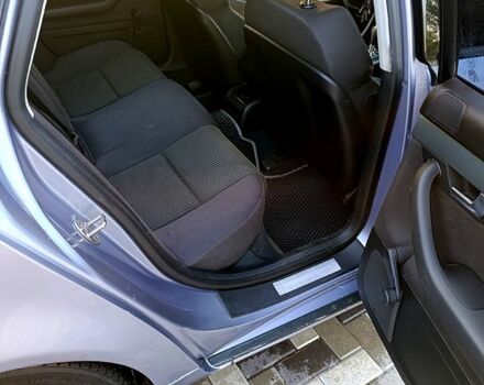 Серый Ауди А4, объемом двигателя 2 л и пробегом 288 тыс. км за 5999 $, фото 2 на Automoto.ua