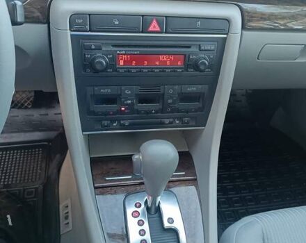 Сірий Ауді А4, об'ємом двигуна 1.8 л та пробігом 184 тис. км за 7999 $, фото 45 на Automoto.ua